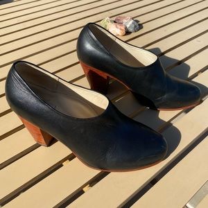 Nisolo Heeled Ankle Bootie